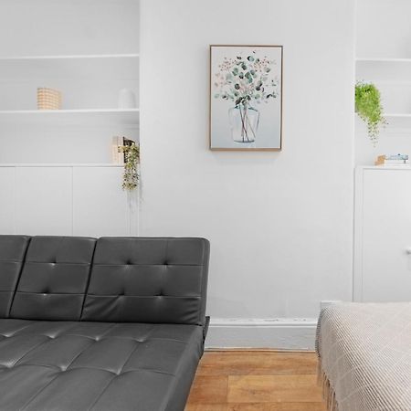 2 Bed Piccadilly Apartment 1 Londra Esterno foto