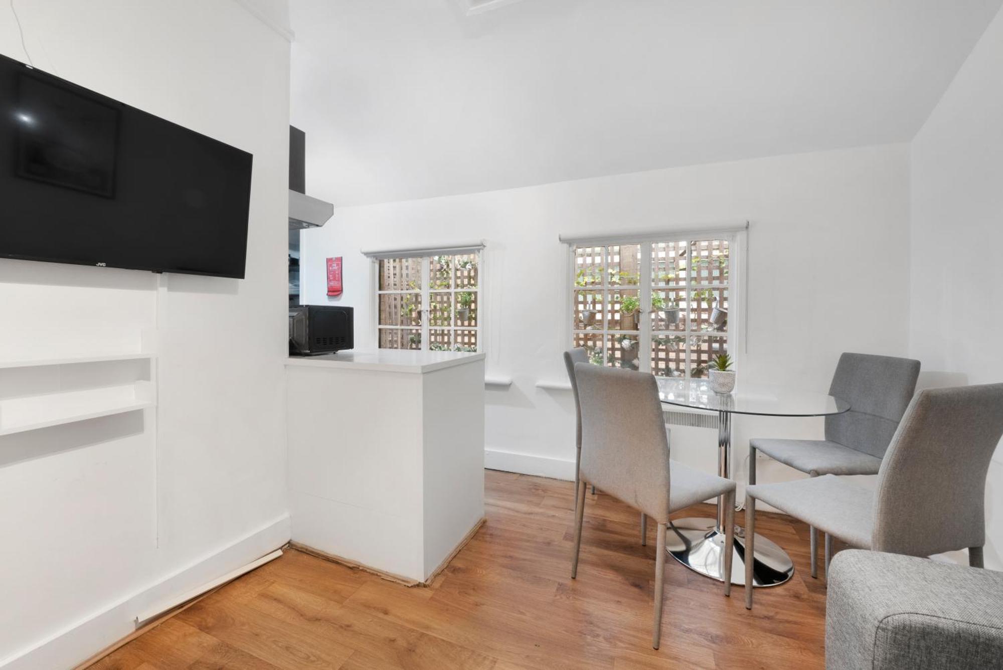 2 Bed Piccadilly Apartment 1 Londra Esterno foto